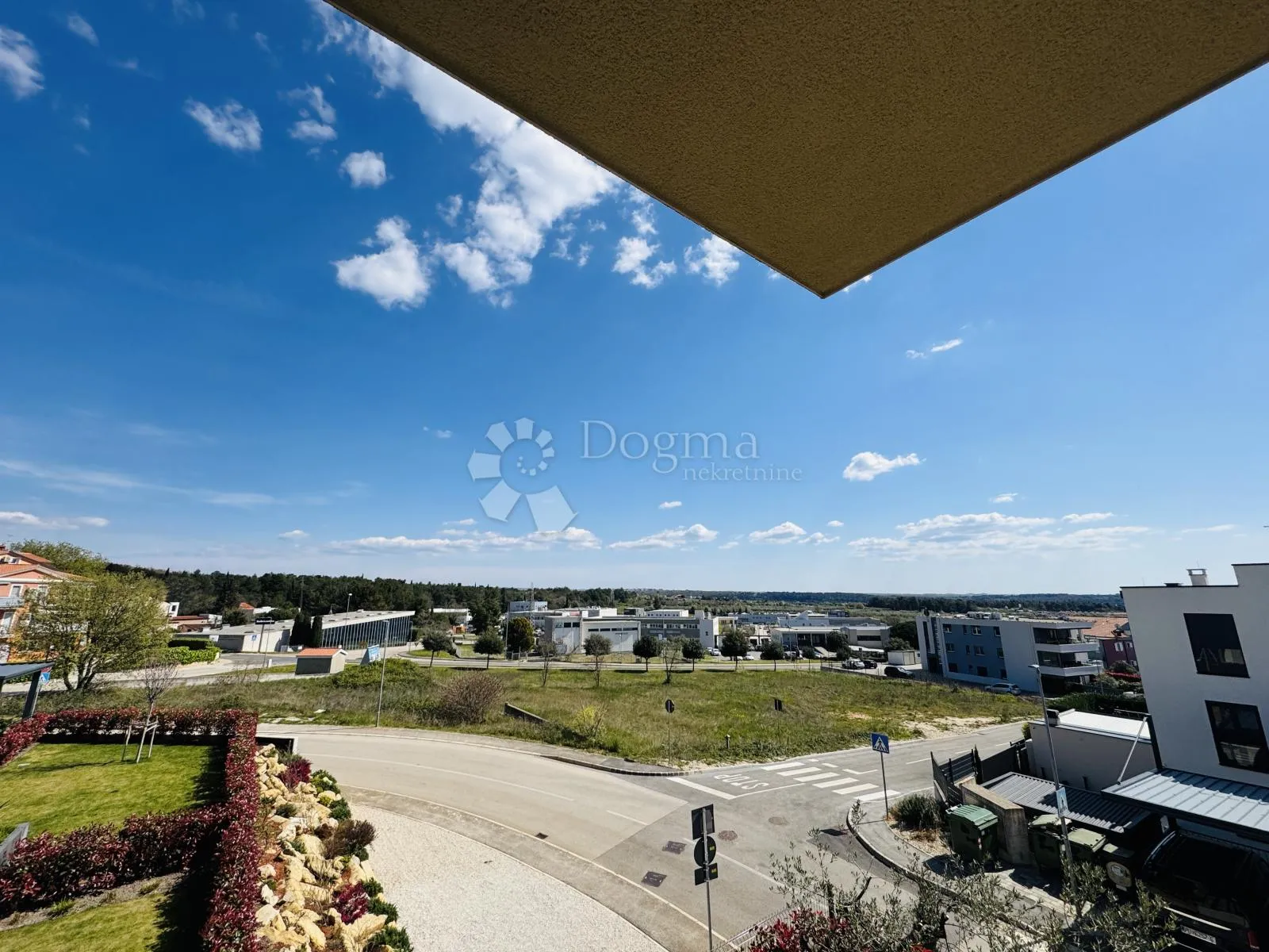 novigrad novogradnja – stan s natkrivenom terasom i pogledom na more - slika 3