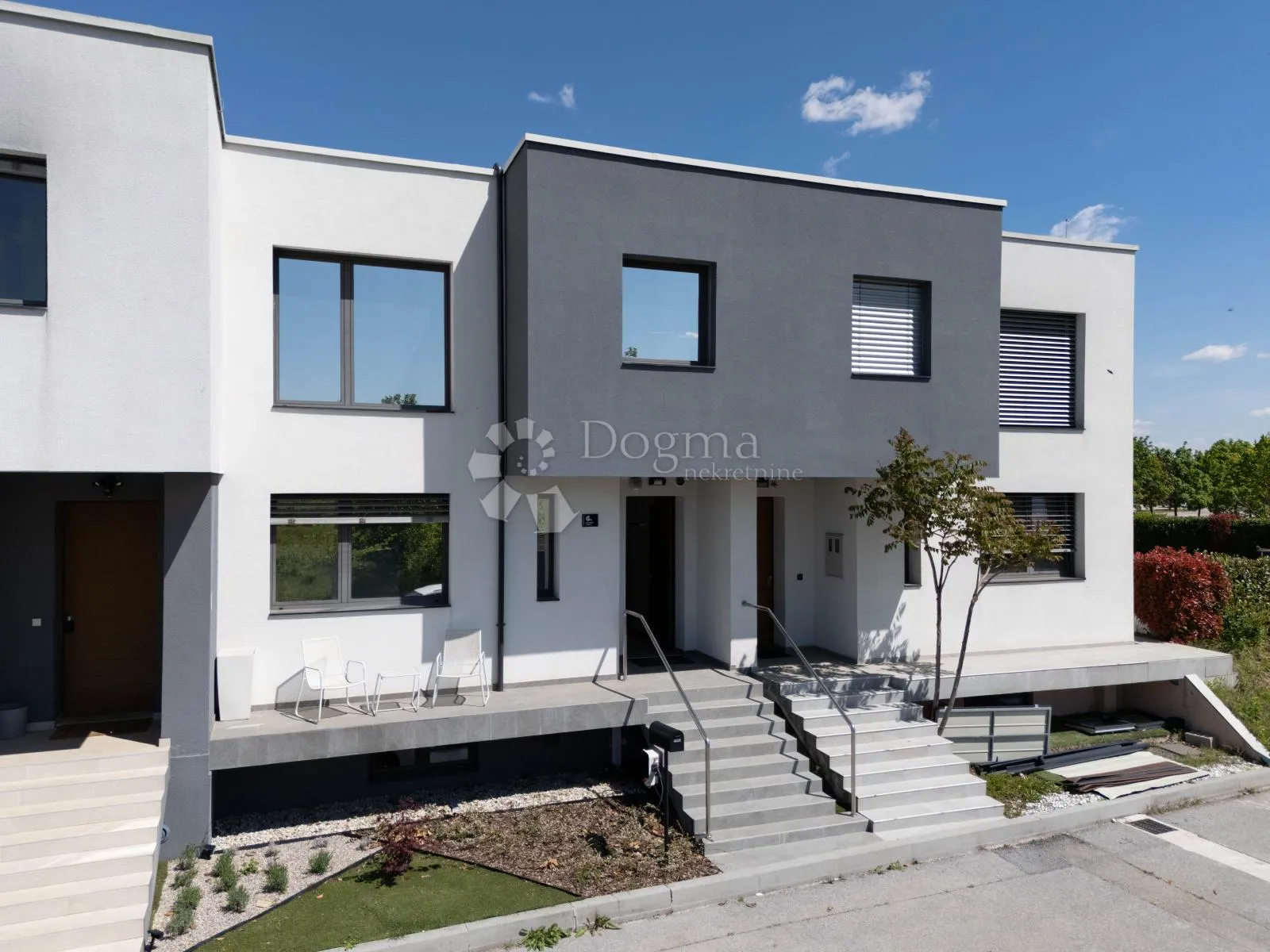 diplomatska vila s uključenim vozilom – zagreb - slika 22