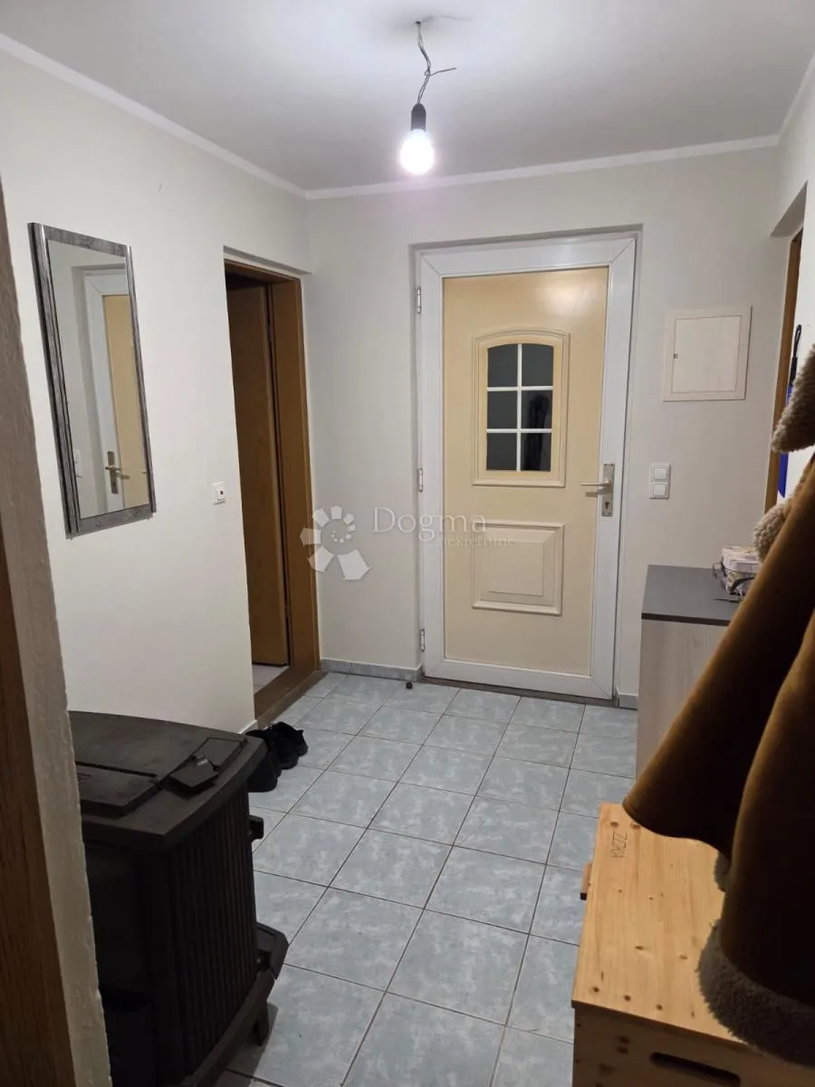 obiteljsko imanje, veliki vrt i kuća 200 m2, novoselec, križ - slika 3