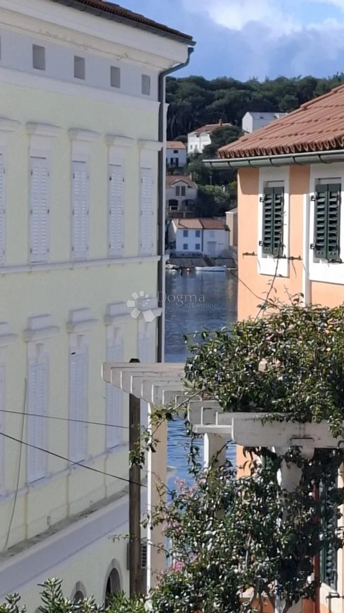 luksuz u centru malog lošinja - slika 20