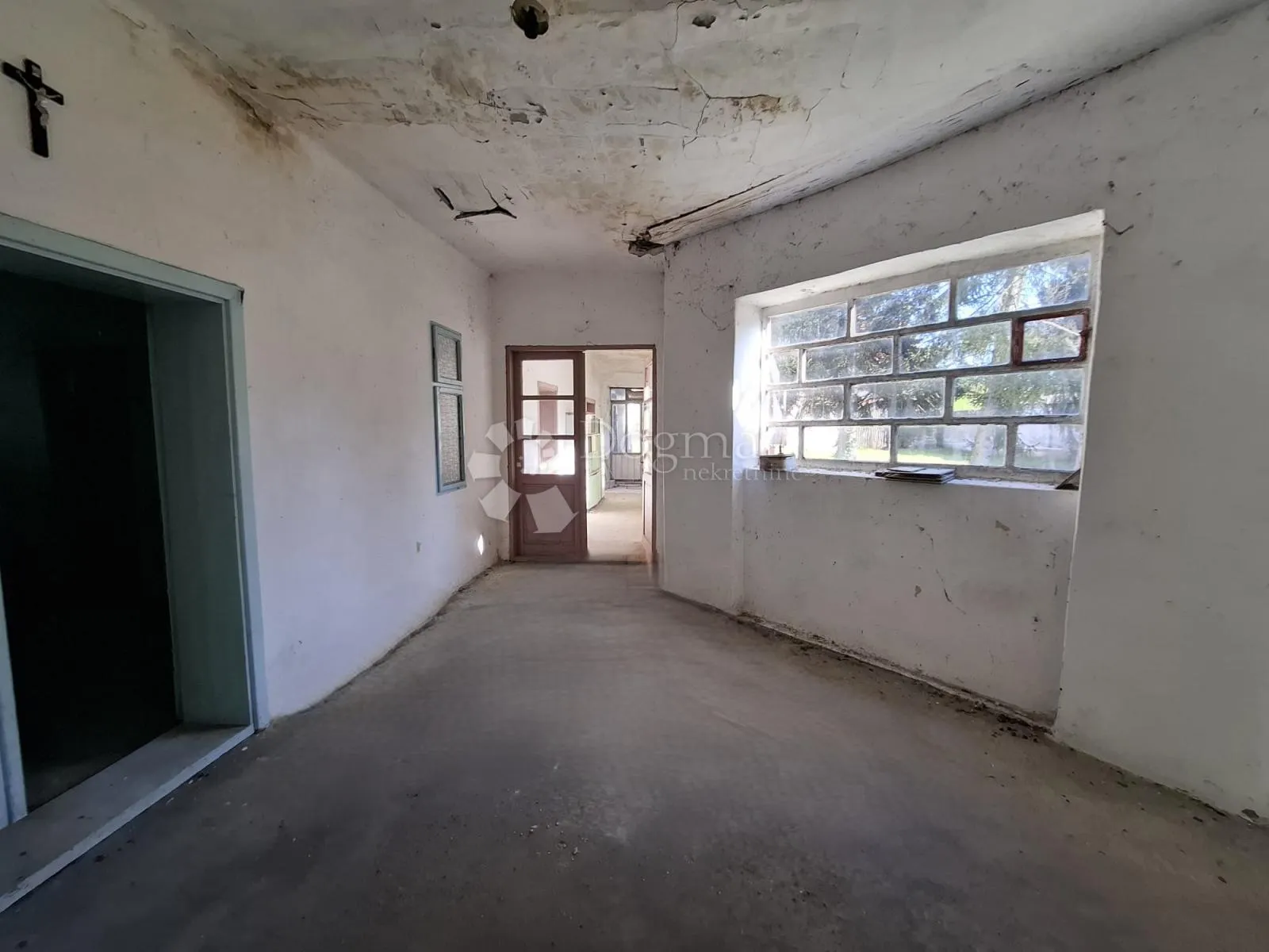 kuća za renovaciju + oranica 2215 m² - slika 6