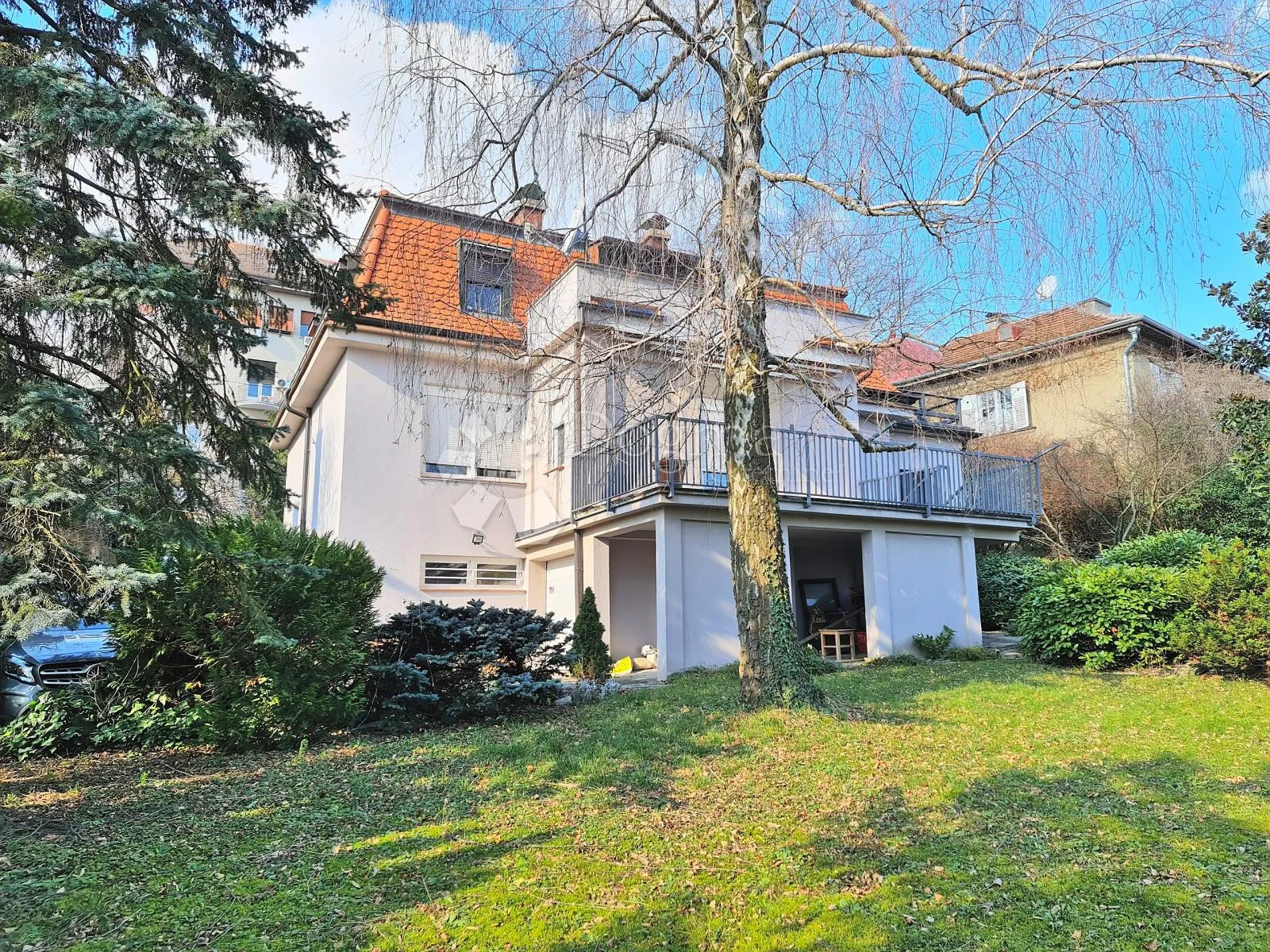 dragulj u blizini centra grada - slika 10