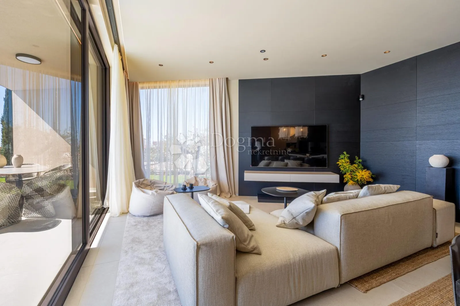 ekskluzivna smart home vila, kompletno opremljena, s otvorenim pogledom - slika 3