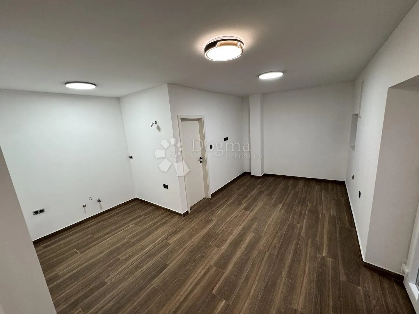 nova kuća u funtani sa 3 apartmana - slika 5