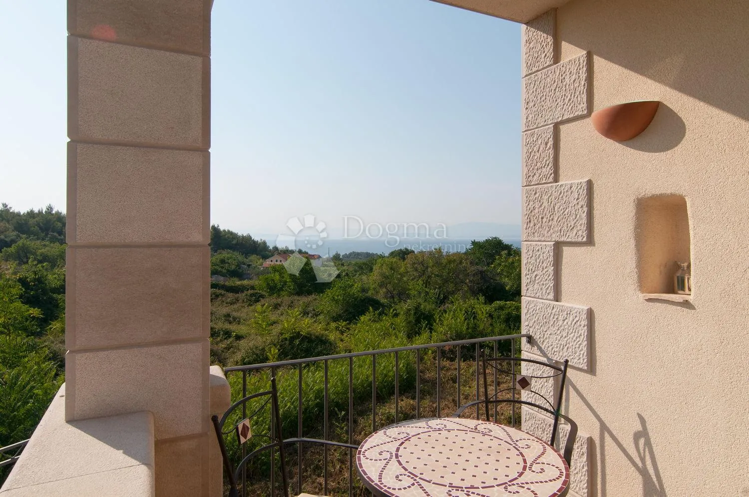 otok brač – mediteranska vila s bazenom i saunom u malom mjestu 900 m do mora - slika 5