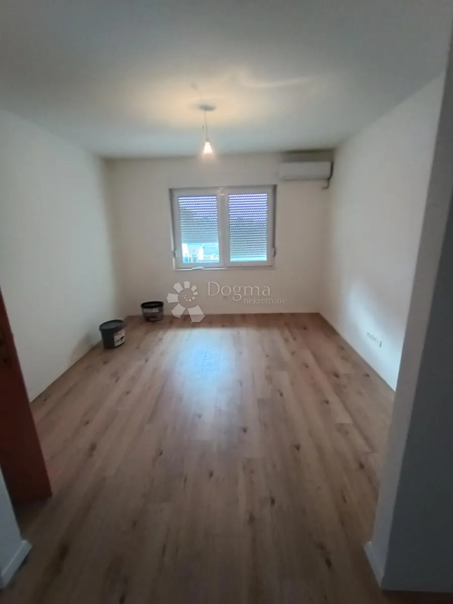 hitno! renoviran trosoban stan, split, visoka - slika 5