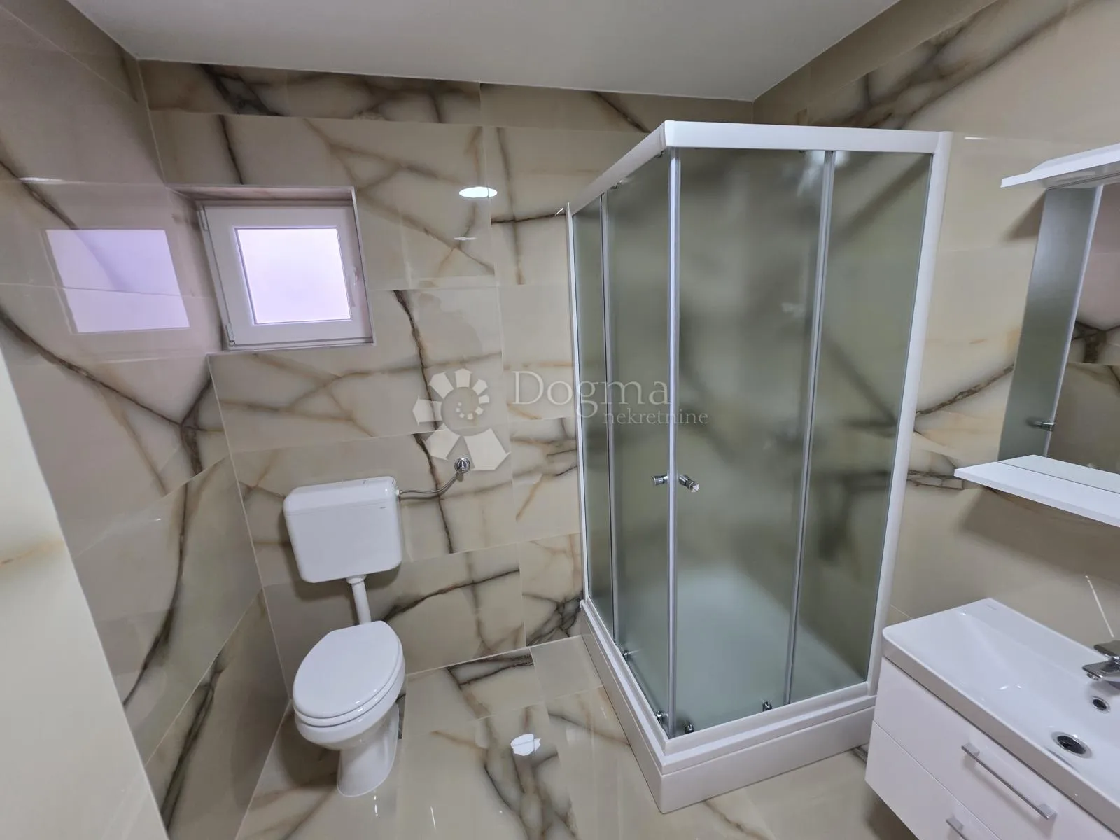 u popunosti renoviran stan sa okućnicom u zlataru površine 102m² - slika 11