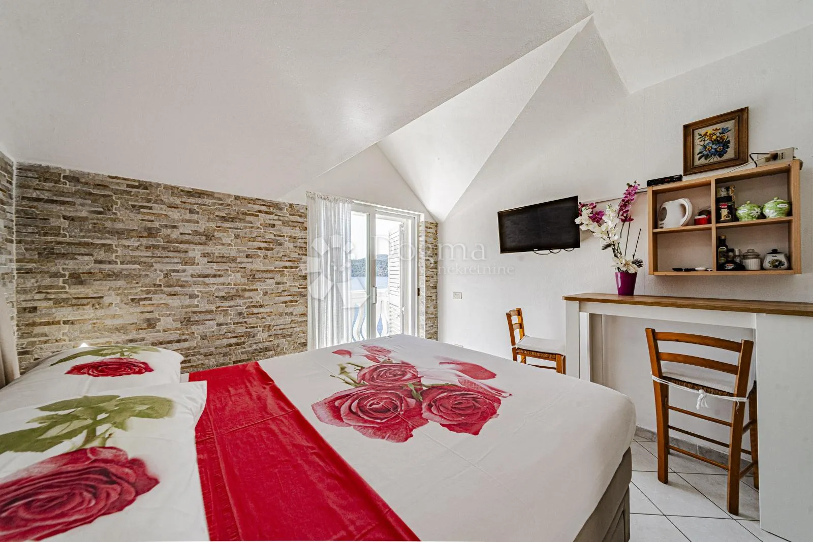 prvi red do mora: samoodrživa apartmanska vila s uhodanim poslovanjem – vela luka, korčula - slika 130
