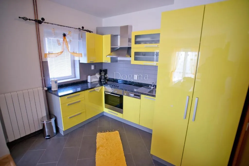 prodaje se – vila s neprocjenjivim pogledom na more, otoke i primošten - slika 21