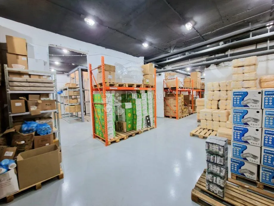najam poslovnog prostora 555 m² – trešnjevka - slika 16