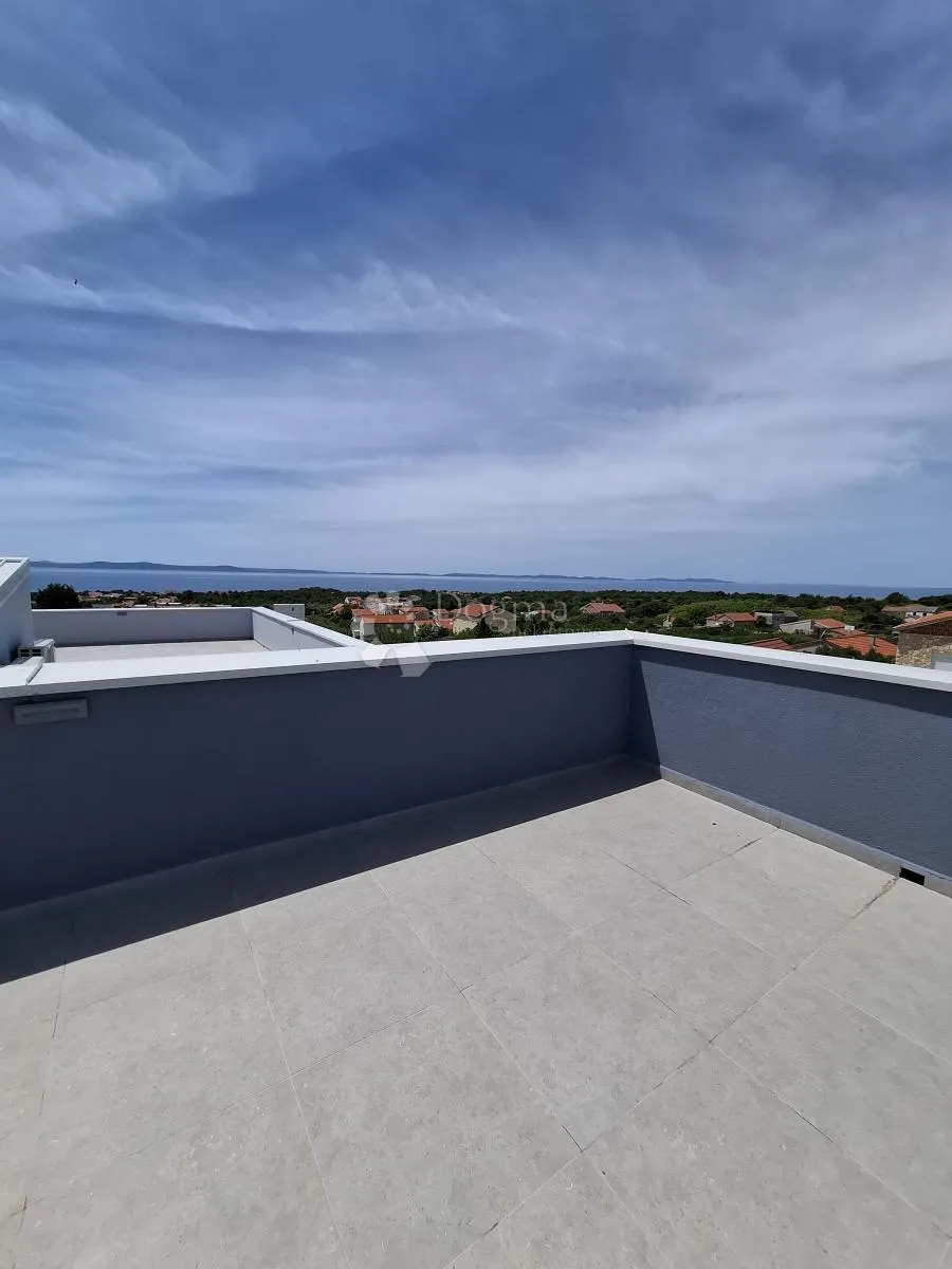 vila sa bazenom na viru - slika 16