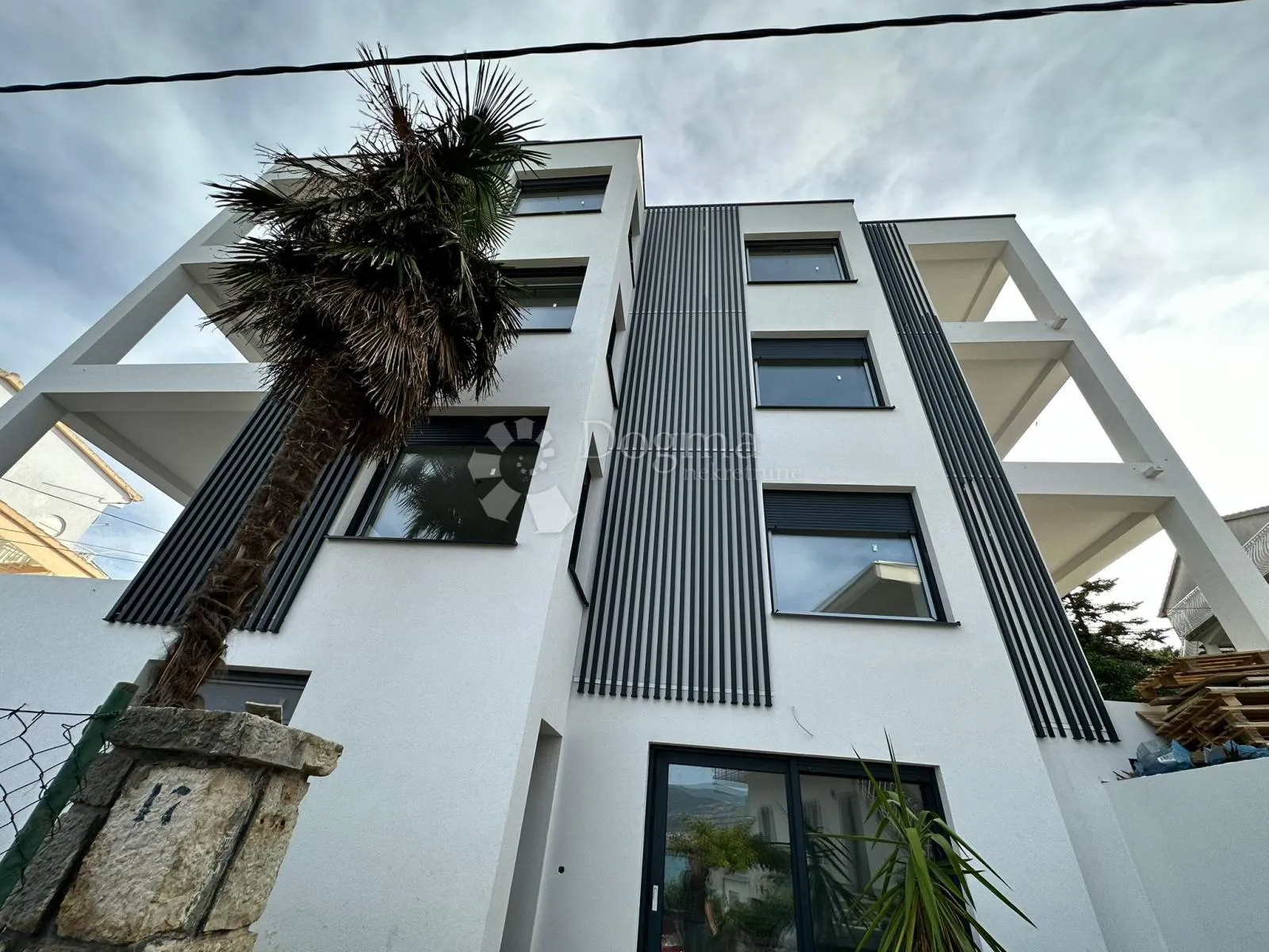 trogir 396m2 kompletni objekt - slika 7