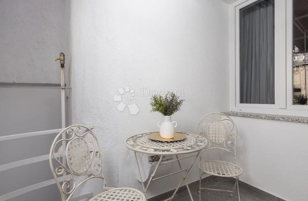 rijeka, centar, 156 m2. divota od 3 stambene jedinice! - slika 33