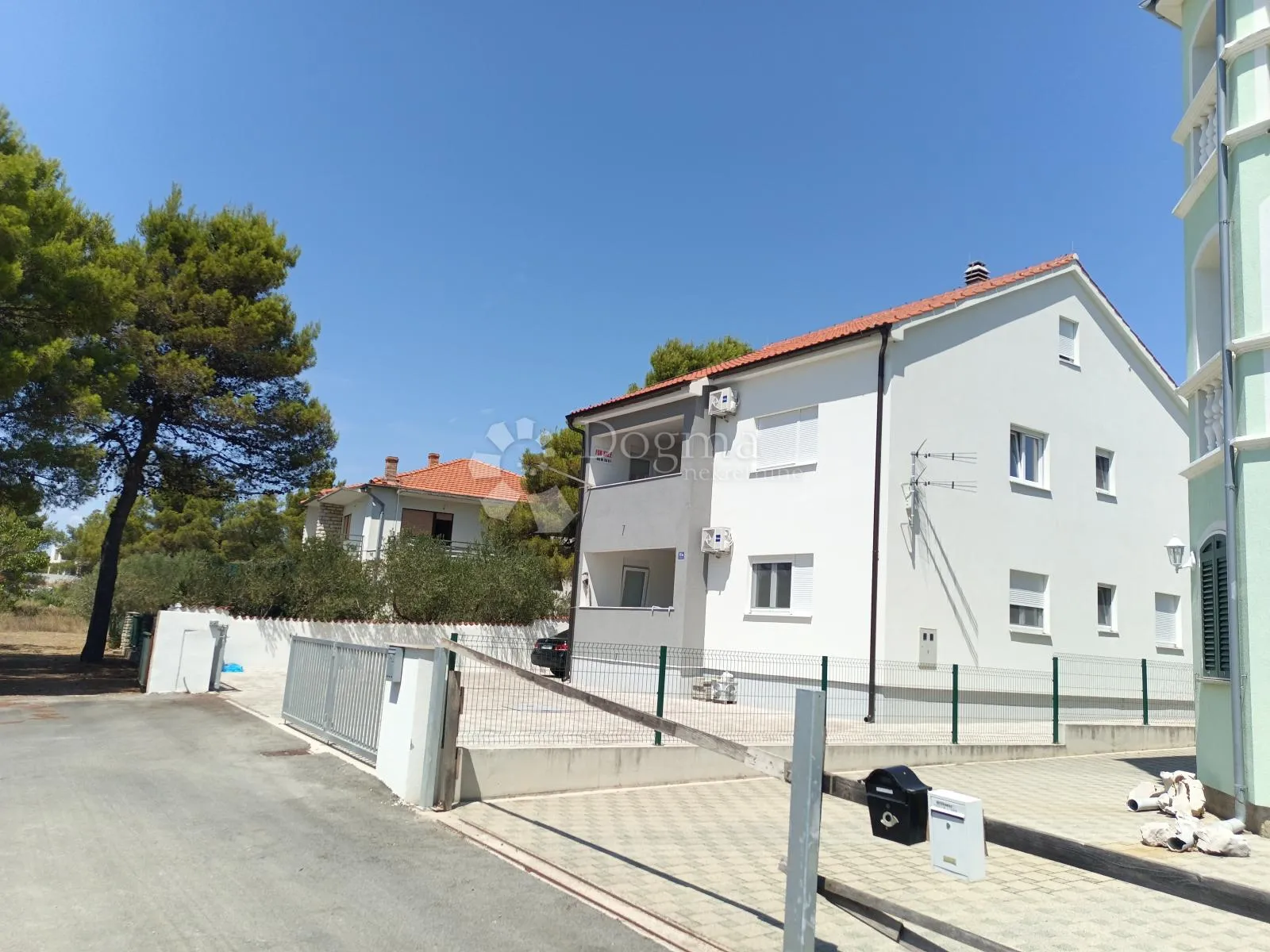 vodice - dvoetažni stan na 1. katu 130 m2 - slika 21