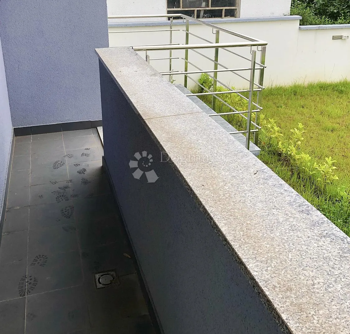 odličan stan s velikim vrtom - slika 7