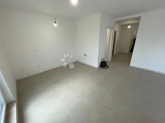 drenova-novogradnja 65m2,2s+db balkon - slika 5