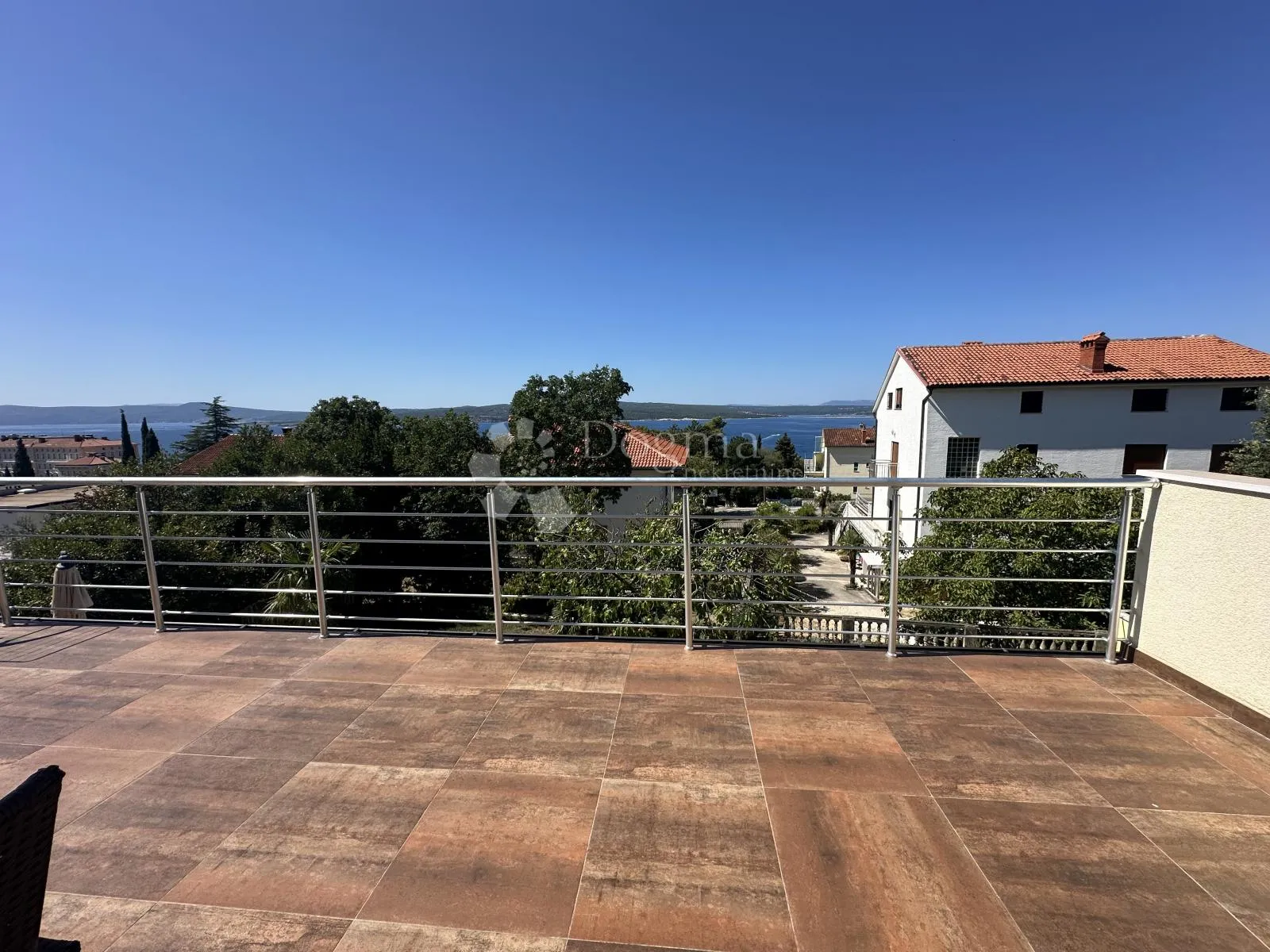 kuća sa 6 apartmana 550m2 u blizini mora - slika 25