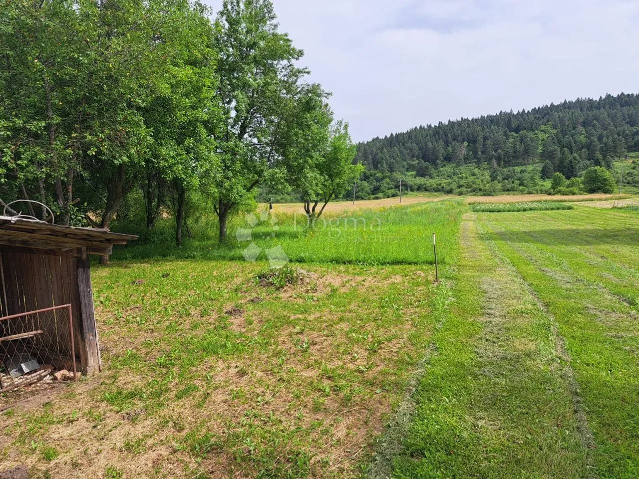 kuća sa velikim imanjem blizu plitvica - slika 8