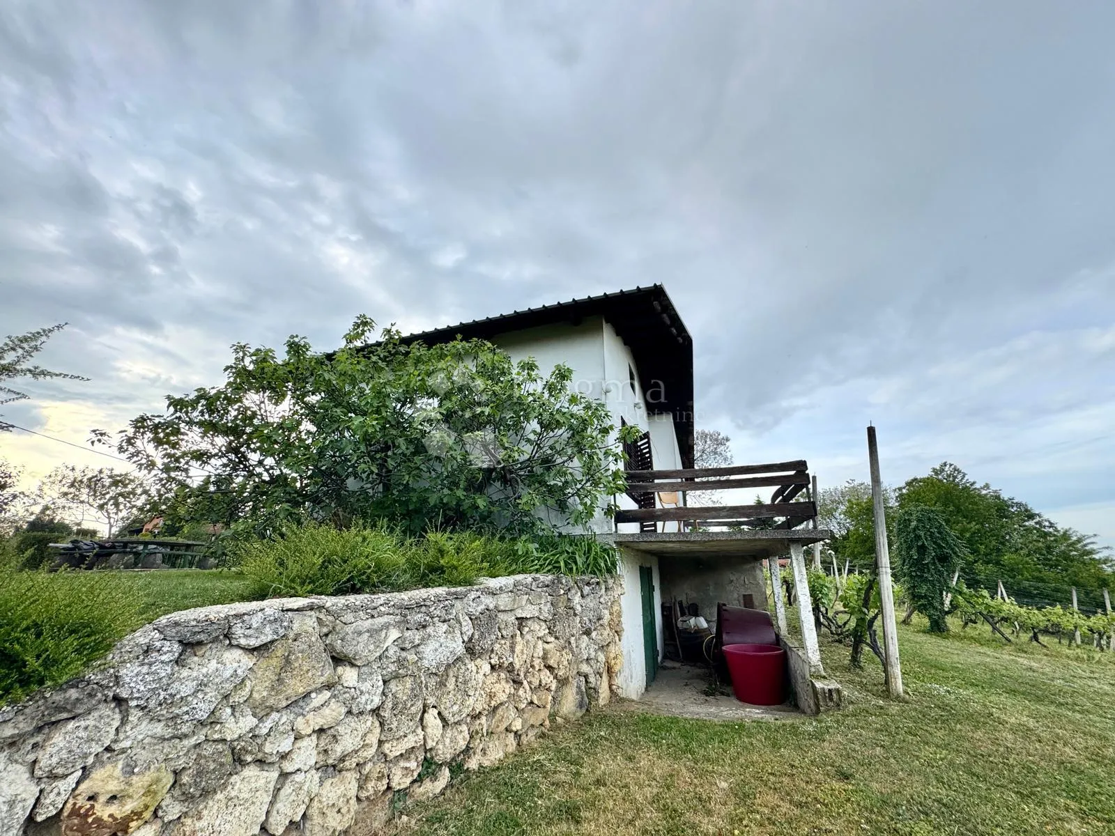 privatno imanje s vinogradima i pogledom na varaždin - slika 9