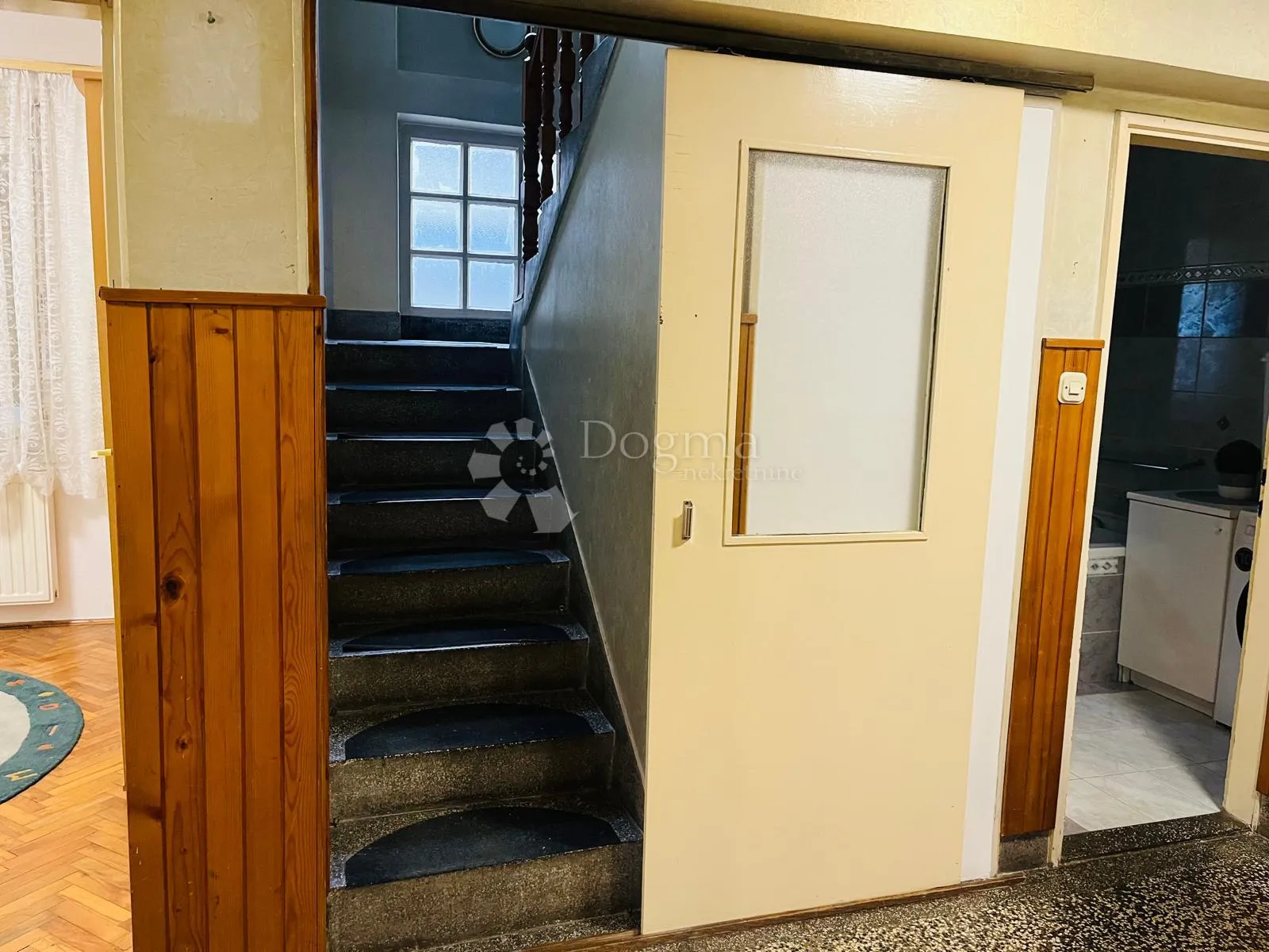 dubrava, kuća 250m2 za najam radnika! - slika 9