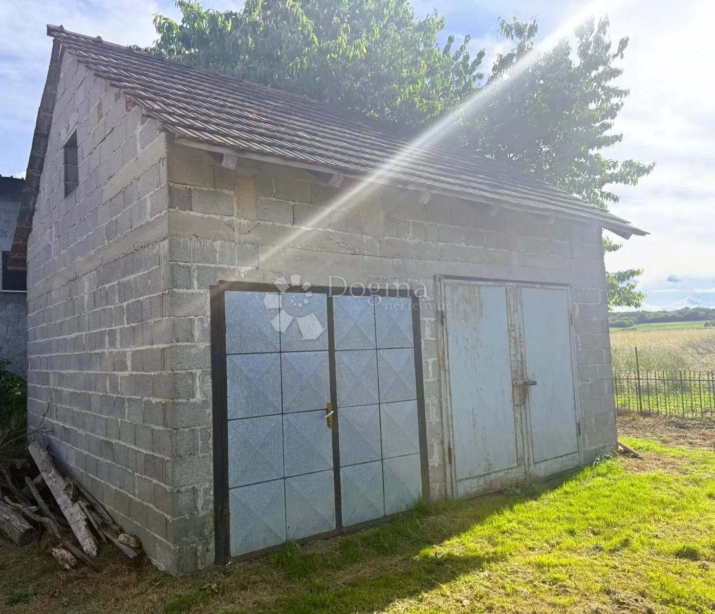 kuća s dvorištem i zemljištem u štrukovcu - slika 12