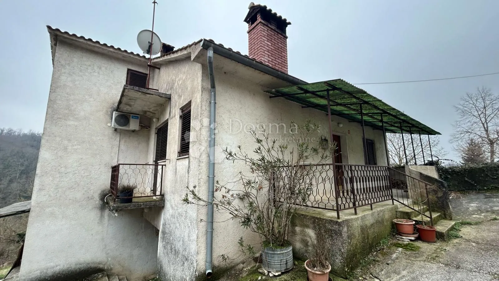 kuća za renovaciju s terasom s koje nećete željeti otići! - slika 2
