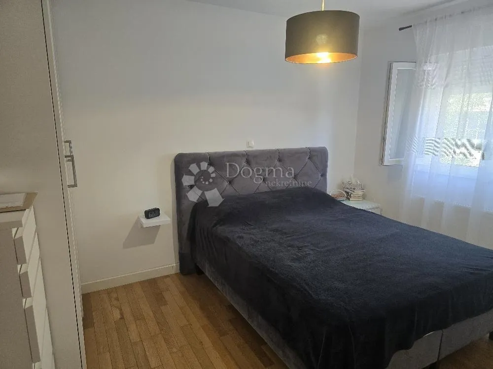 viškovo,dvoetažni stan,5s+db - slika 8