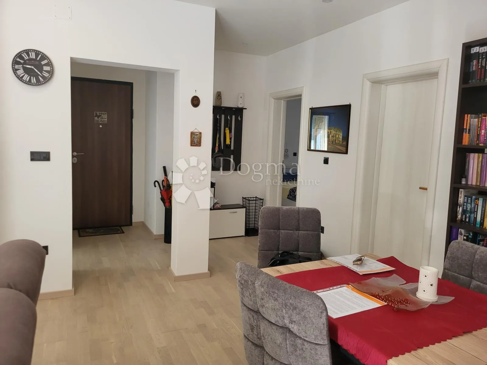 komforan trosobni apartman - slika 9