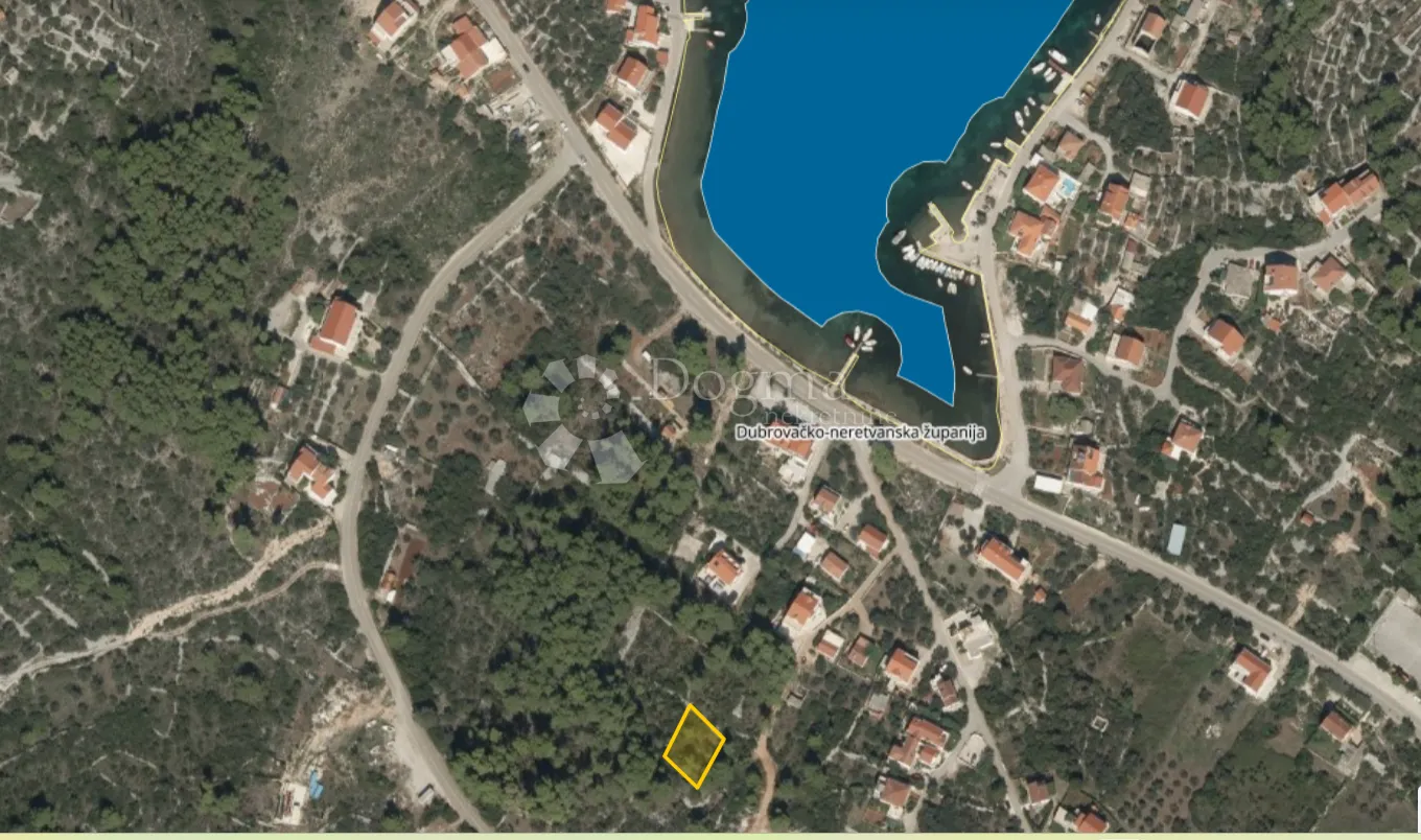 Građevinsko zemljište u Lumbardi na otoku Korčuli – vrhunska lokacija, 150m od mora - Lumbarda