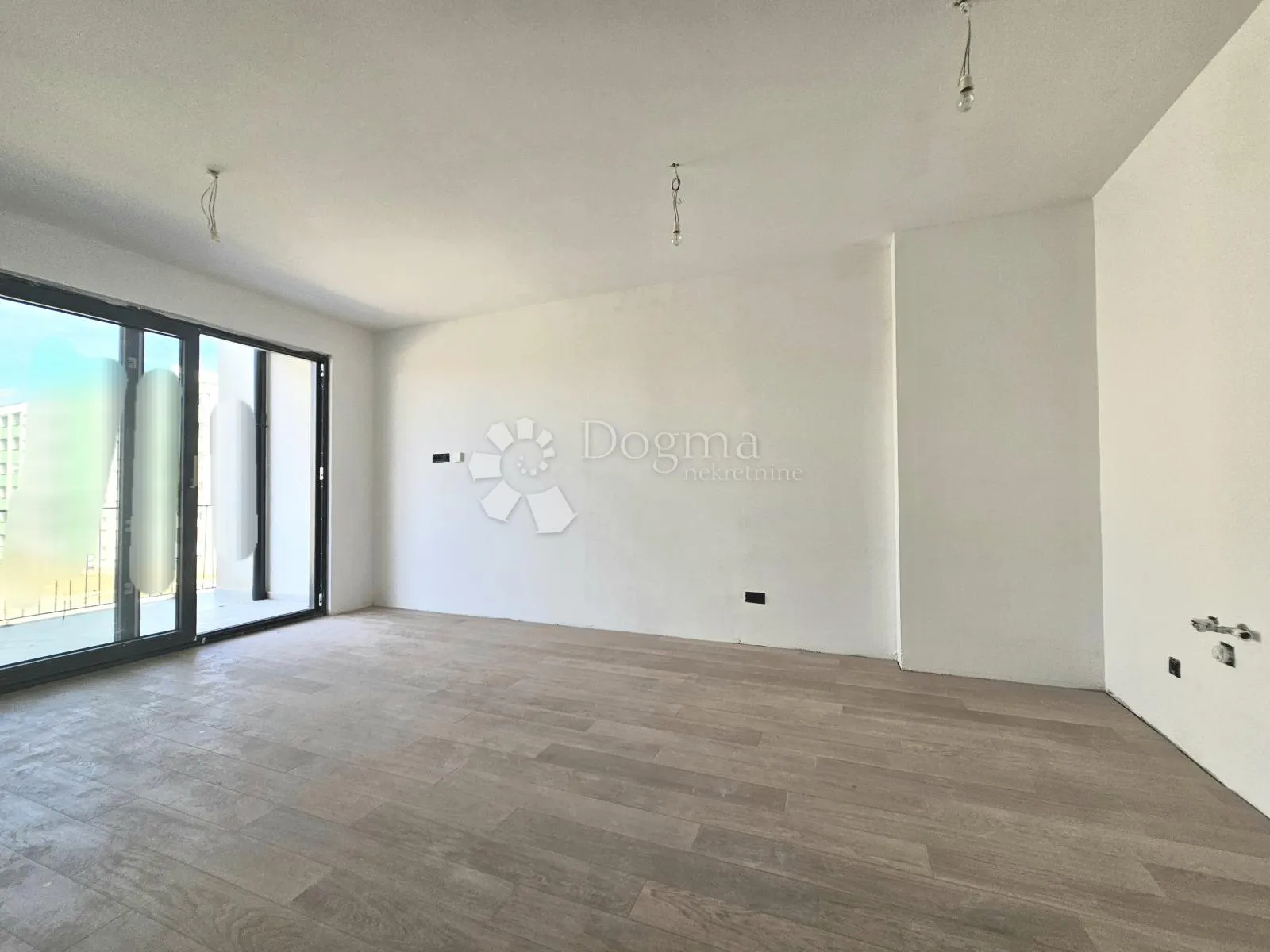 umag,1s+db, lift, 1 parking - slika 2