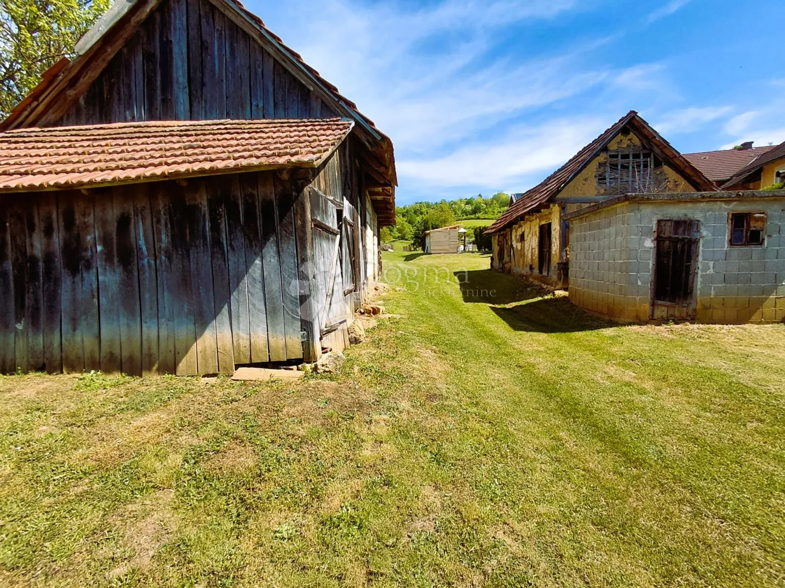 kuća za renovaciju i veliko zemljište donja voća - slika 2