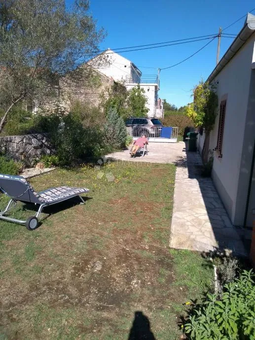 ždrelac - kuća s okućnicom u mirnom okruženju - slika 2