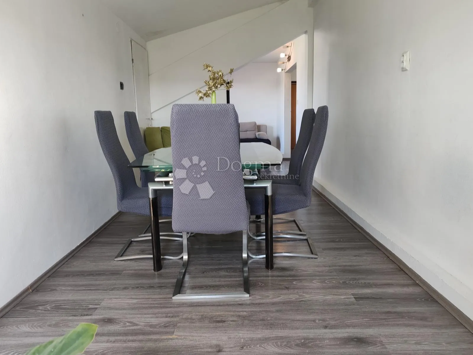 trosoban stan s 2 balkona i terasom - crno, zadar - slika 10