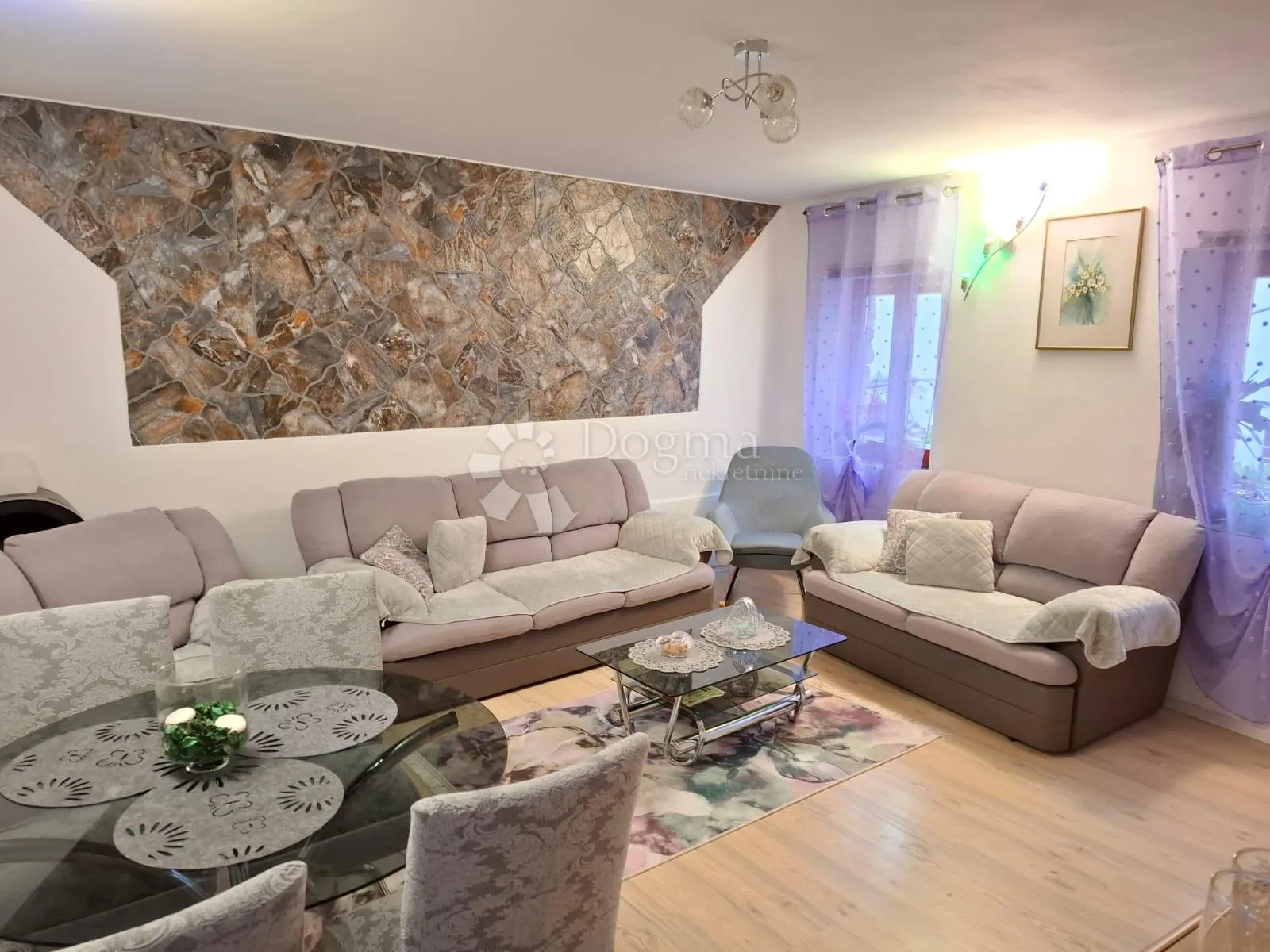 buje - renovirana kamena kuća u starogradskoj jezgri 4ss+db - slika 1