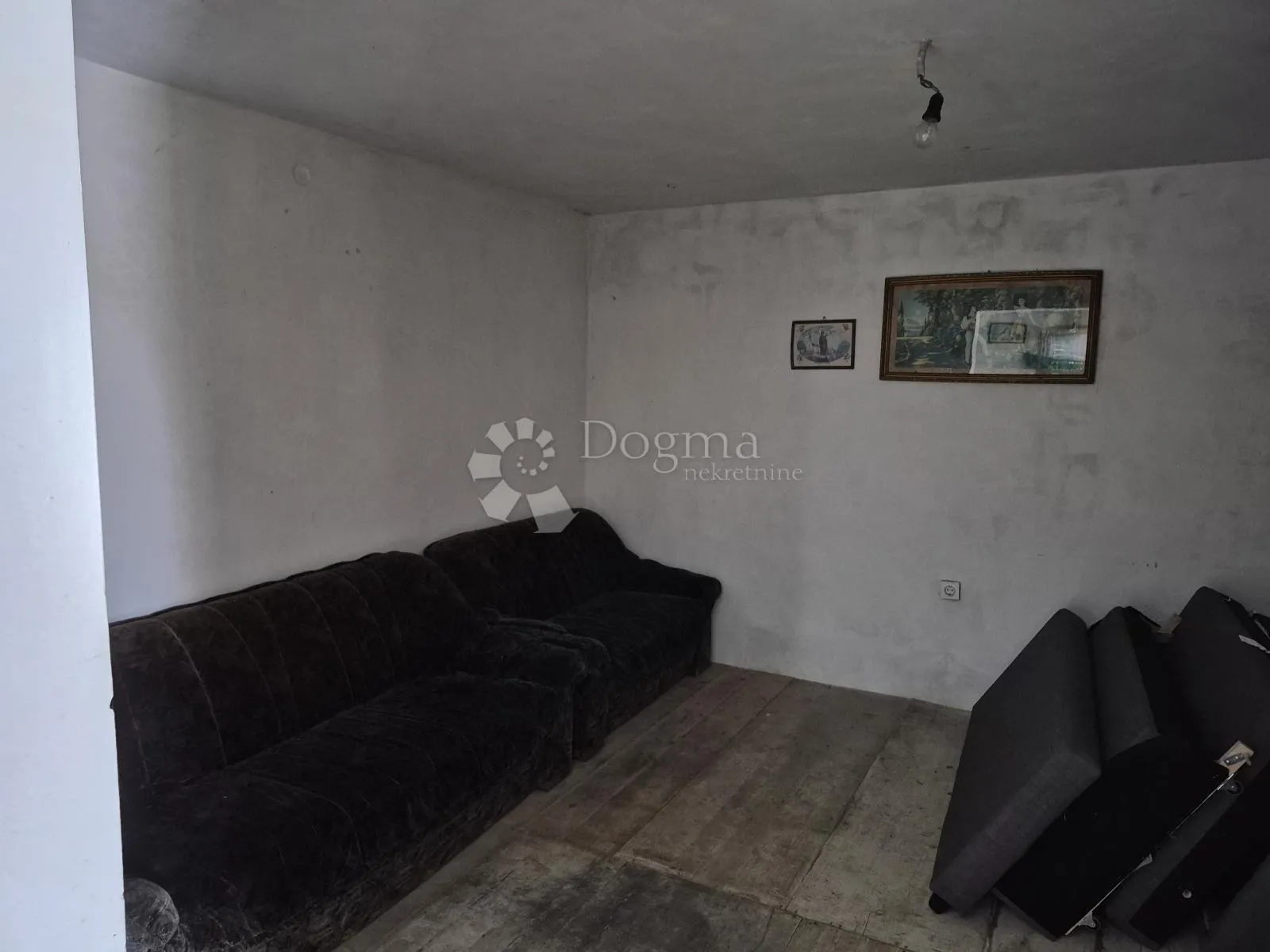 vikendica u maclju s prekrasnim pogledom i velikim zemljištem - slika 6
