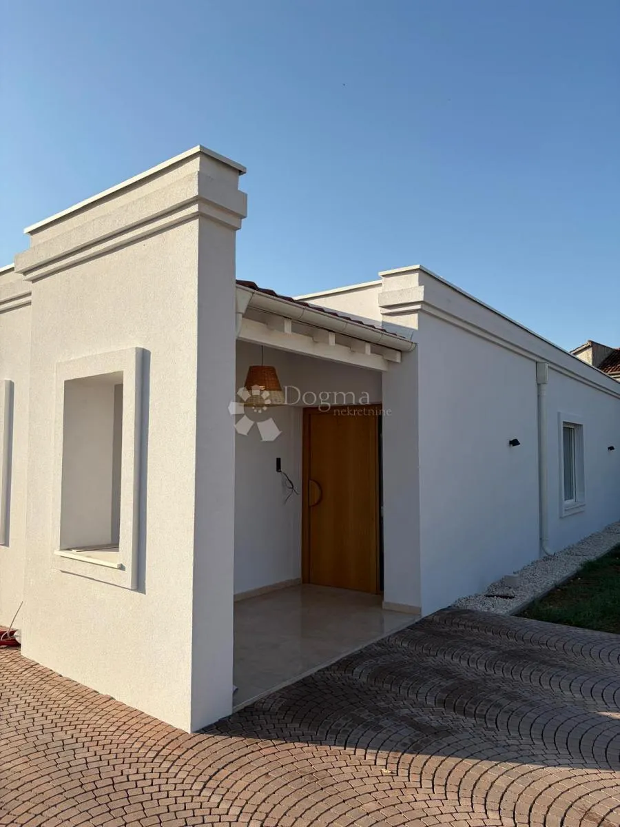 ninski stanovi - luksuzna mediteranska vila s bazenom - slika 4