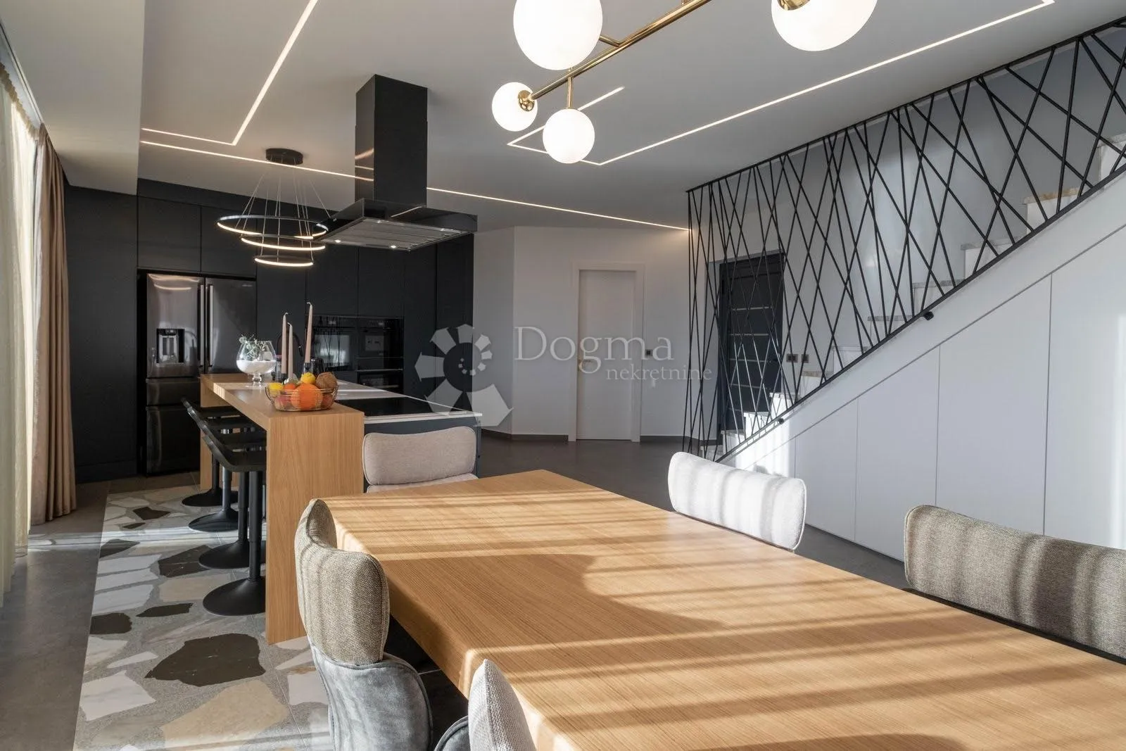 opatija ekskluzivna nekretnina 227m2-s nevjerojatnim pogledom na opatiju - slika 16
