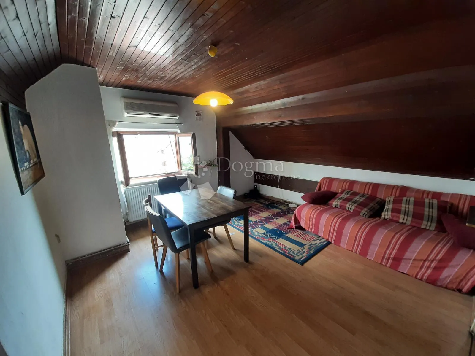 Trešnjevka, blizu Selske: 4-soban stan u potkrovlju, 51 m2 - Zagreb