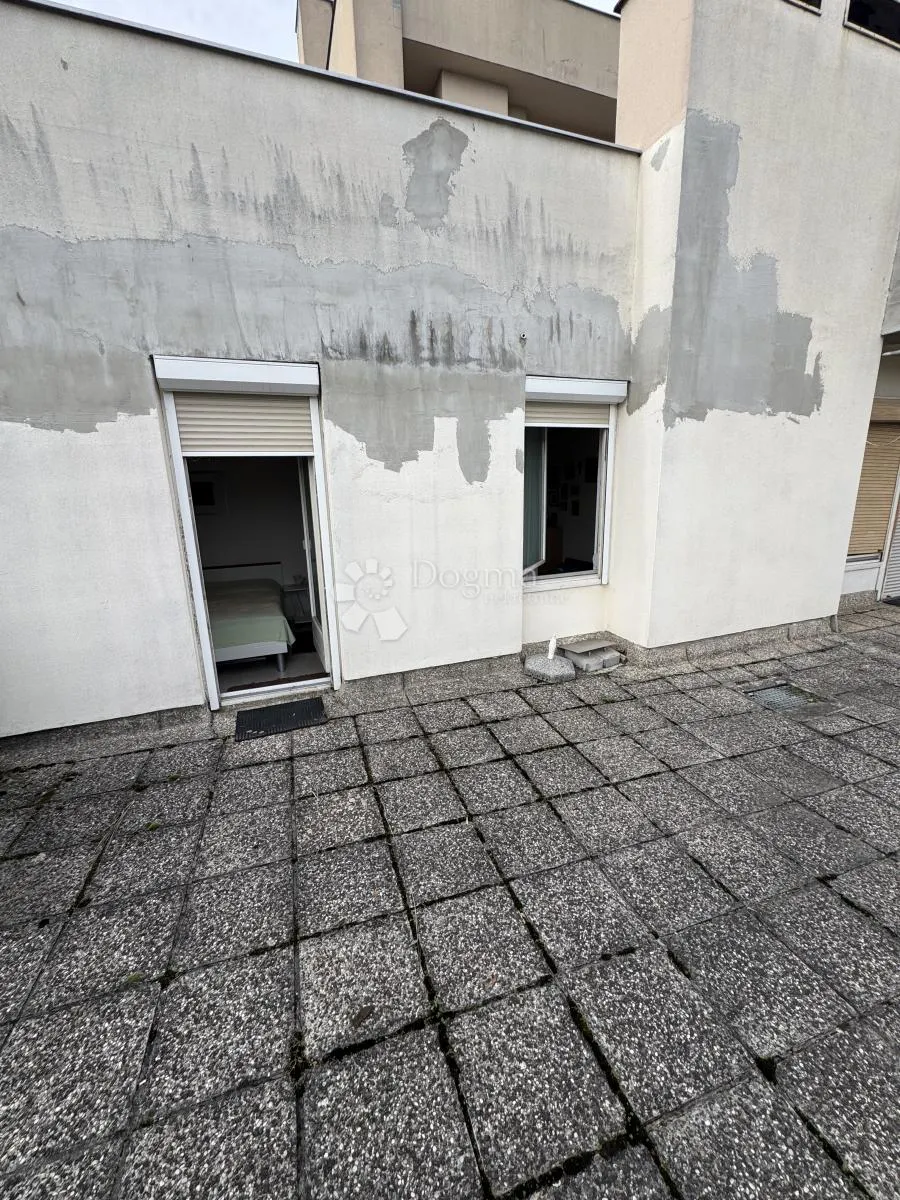 stan za renovaciju - prilika - slika 13