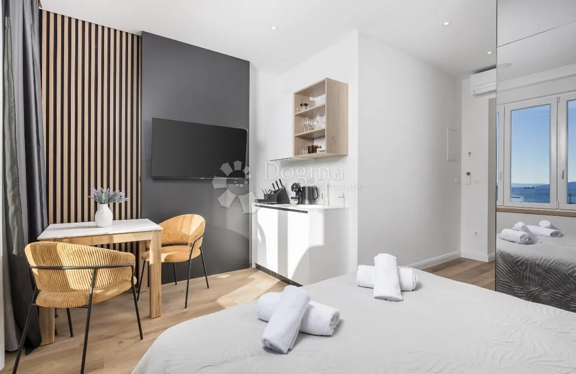 rijeka, centar, 156 m2. divota od 3 stambene jedinice! - slika 42