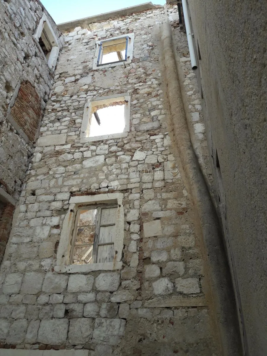 palača iz xv.st., pag - slika 10