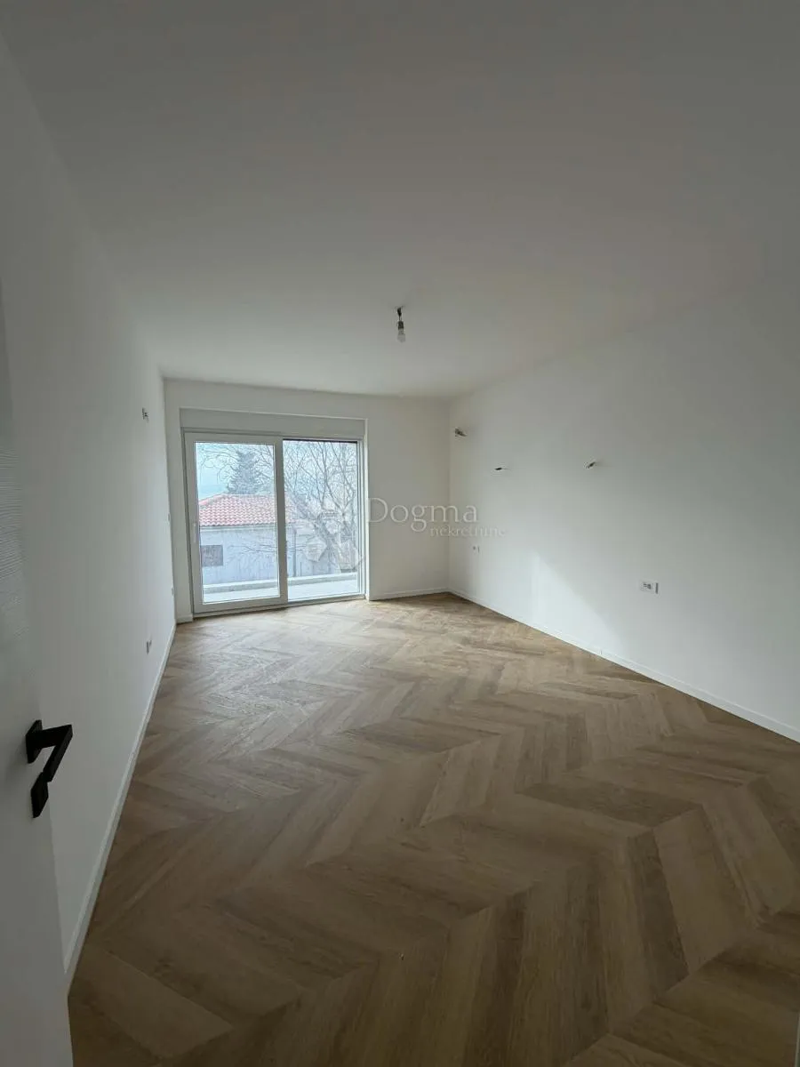 moderan, izuzetno prostran stan 110m² – kostrena - slika 4