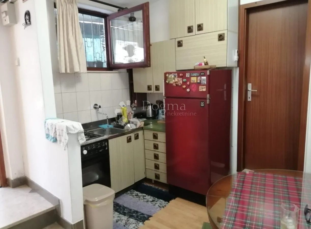 split,varoš - kuća u nizu 48m2 - slika 3