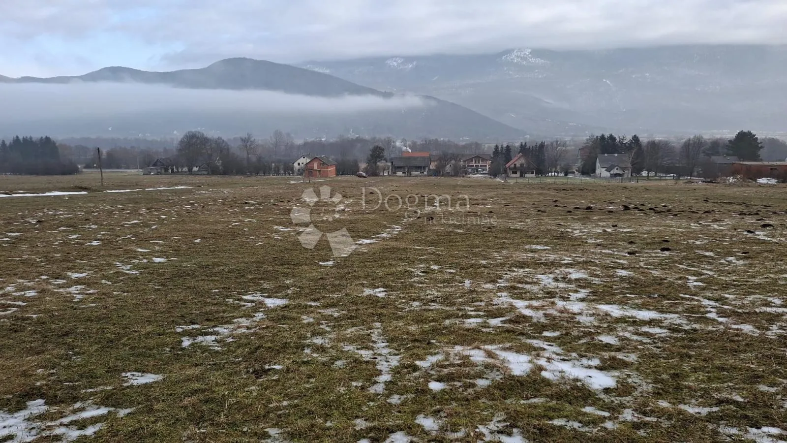prodaje se građevinsko zemljište korenica - slika 3