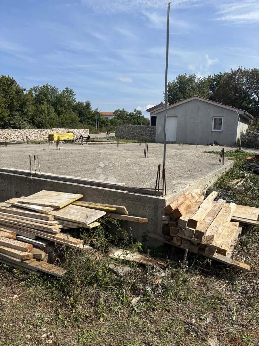 započeta gradnja s garažom - slika 3