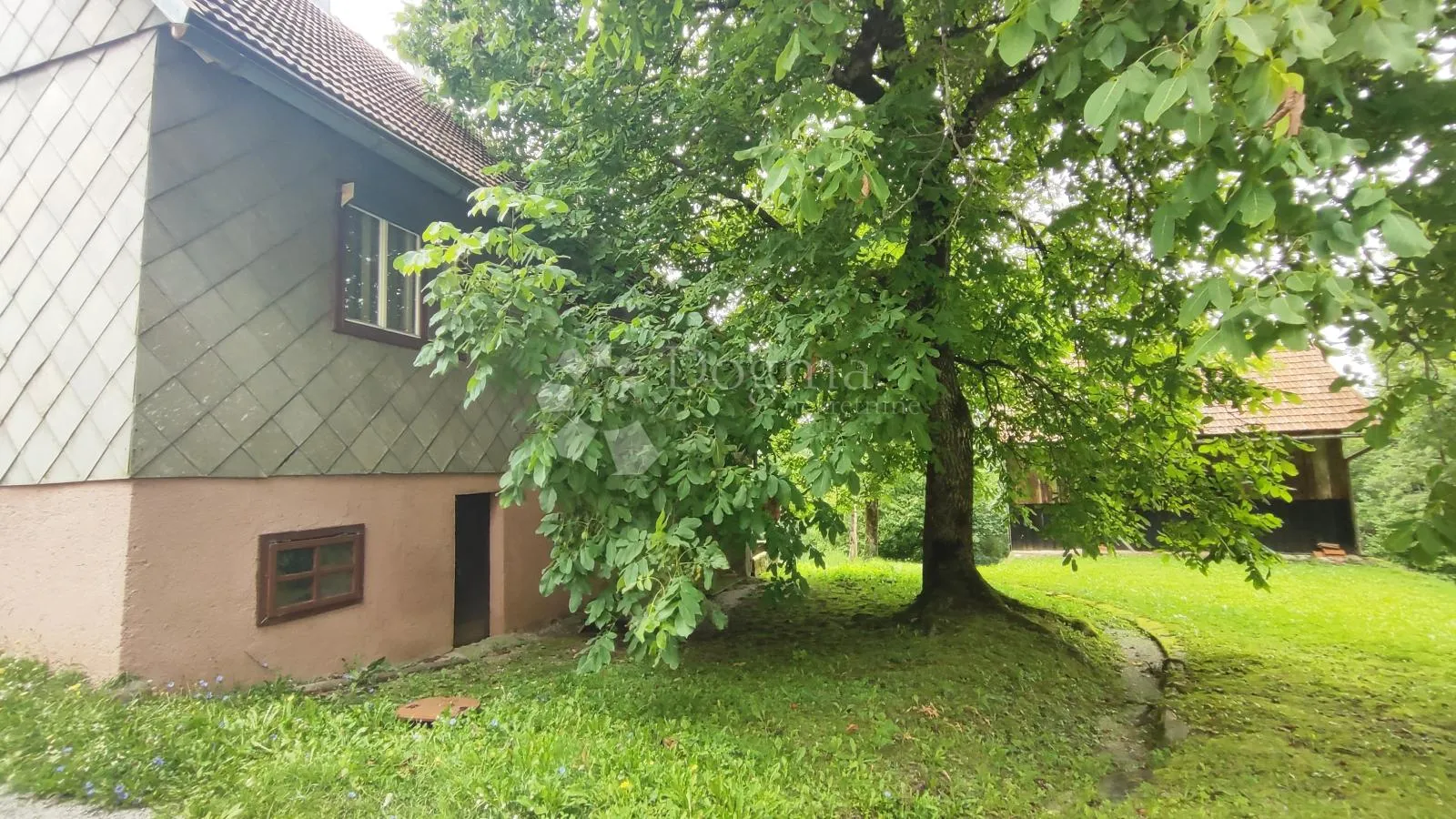kuća u mirnom dijelu skrada - slika 22