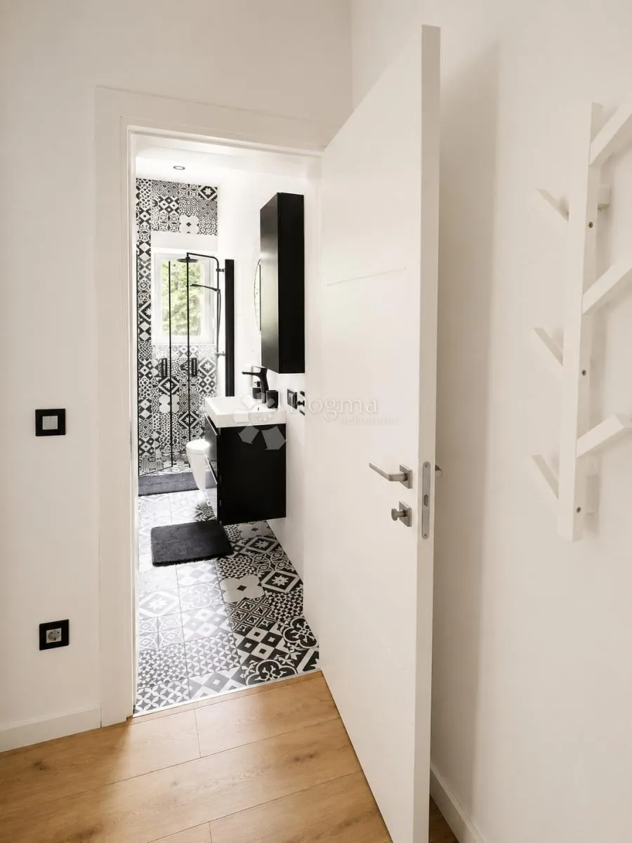 4-sobni stan palmotićeva 88m2 - slika 9