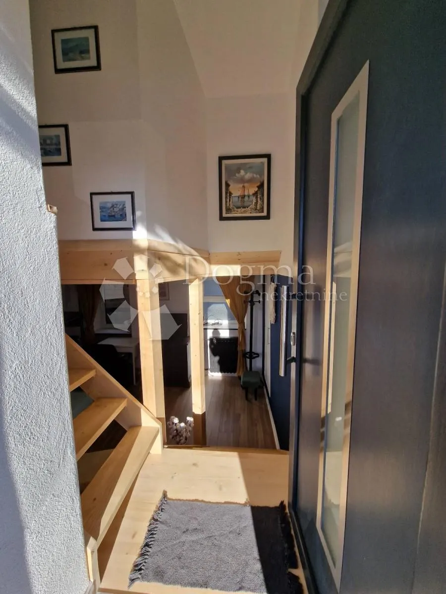 kostrena kuća sa 3 apartmana - slika 21