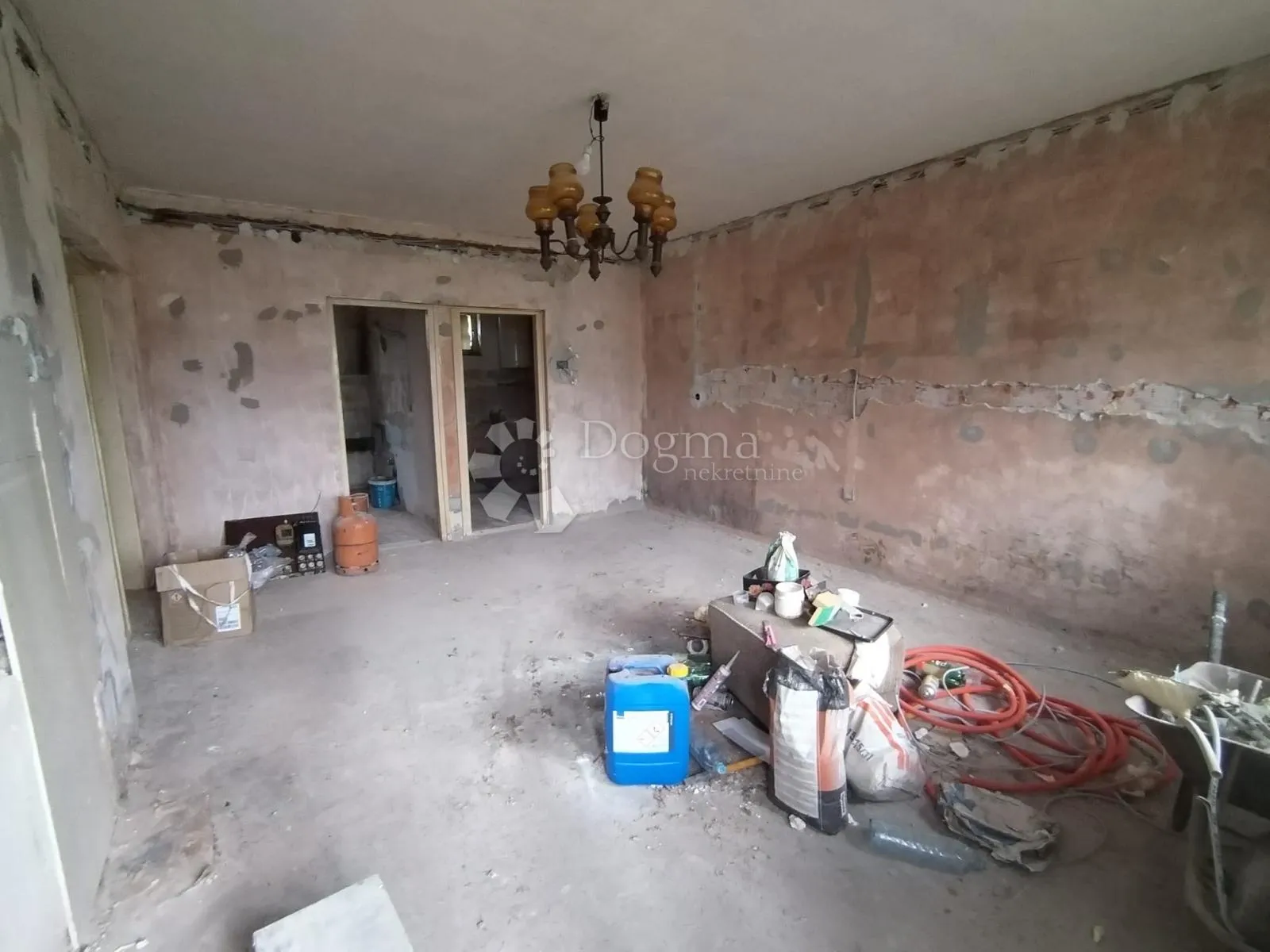 kuća s velikim potencijalom – križevci - slika 14