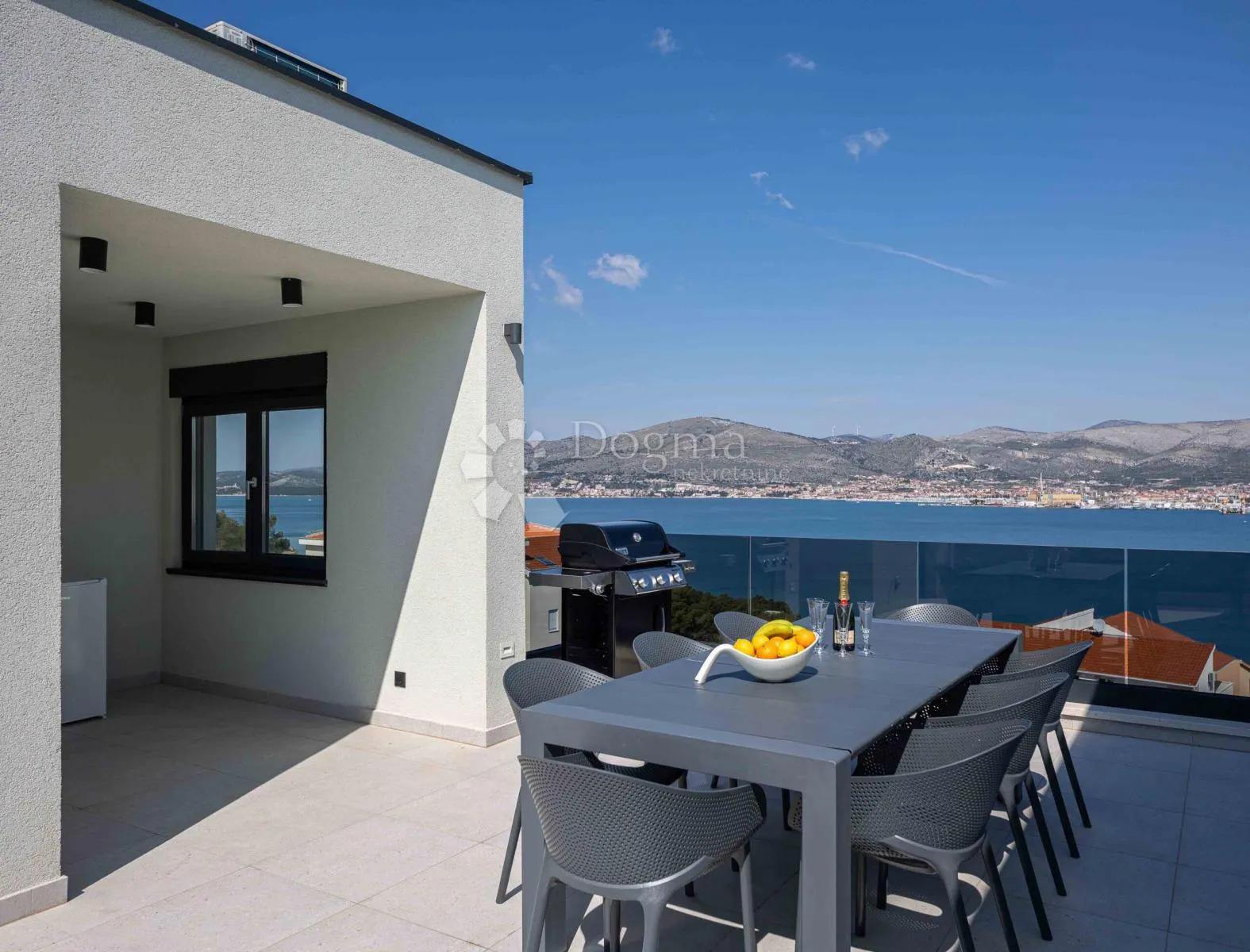trogir/čiovo - predivna villa s bazenom i pogledom - slika 10
